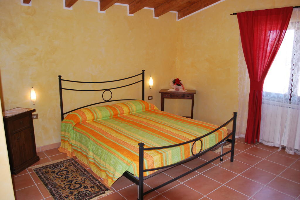 Agriturismo La Valle Di Ceri Cerveteri Bilik gambar